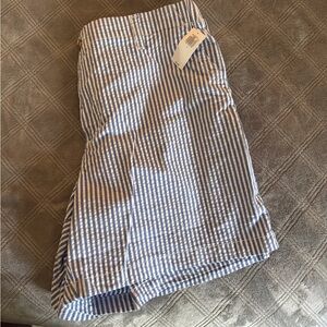 NWT Old Navy Chino shorts